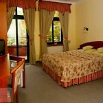 Alexandra 3*