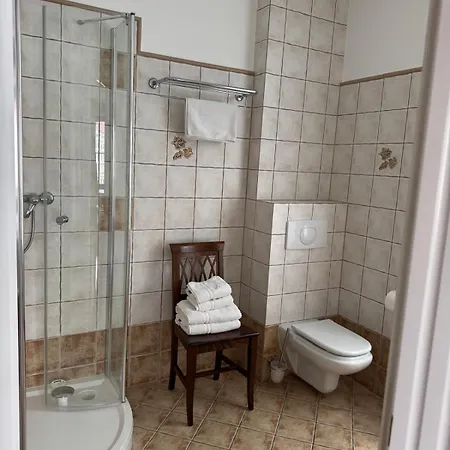 Bed & Breakfast Alexandra 3*