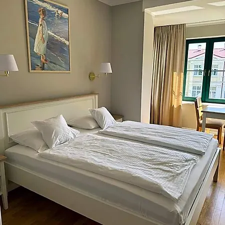 Alexandra 3*